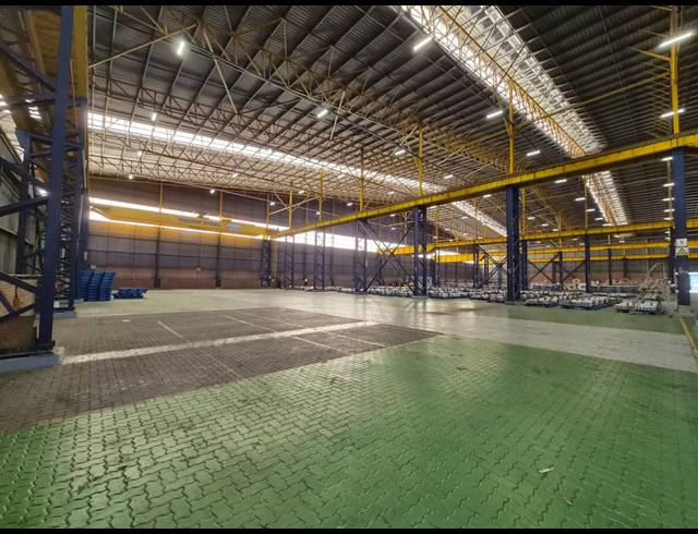 3,240M² FACTORY TO LET IN ROODEKOP